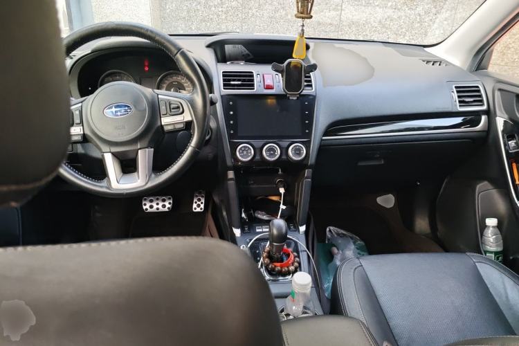 Used Subaru Forester 2016 2.0i Fashion Navigation Edition Center Console