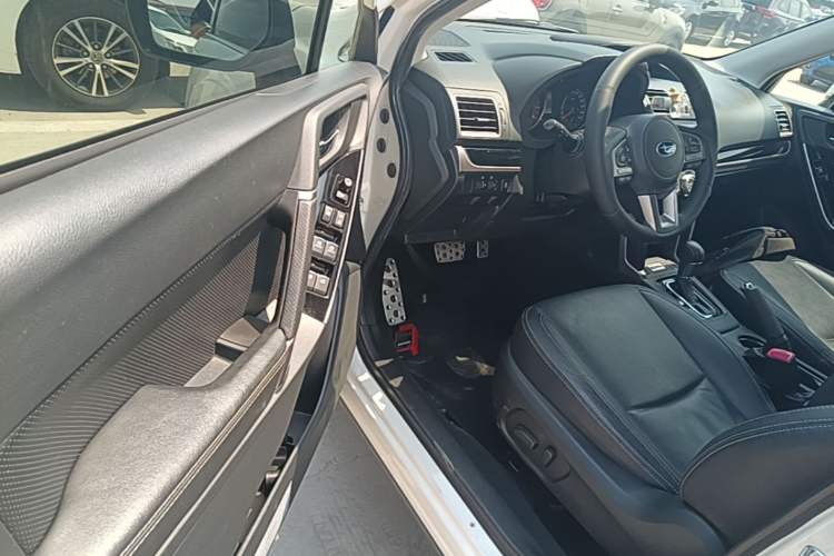 Used Subaru Forester 2016 2.0i Fashion Navigation Edition Driver Seat