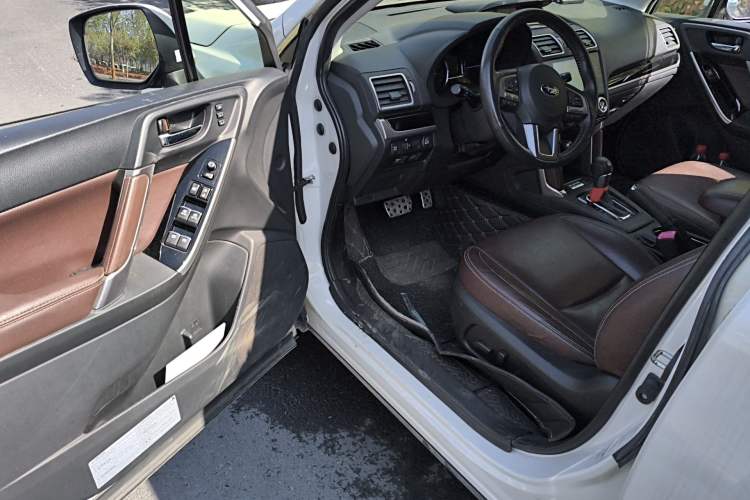 Used Subaru Forester 2016 2.5i Prestige Navigation Edition Driver Seat