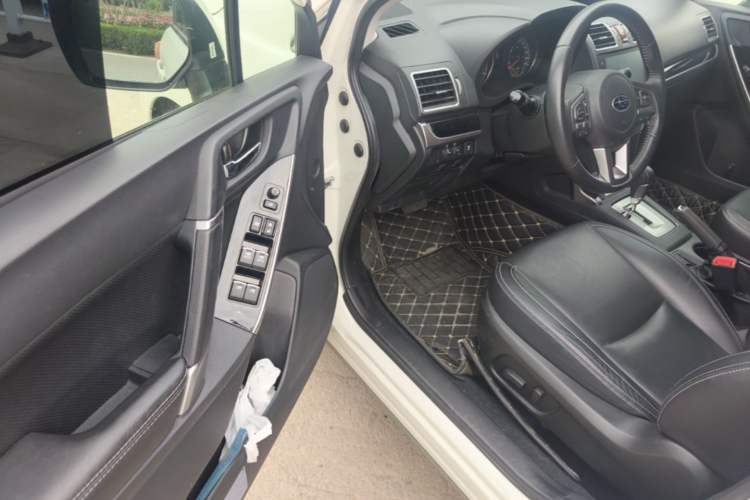 Used Subaru Forester 2016 2.0i Luxury Navigation Edition Driver Seat