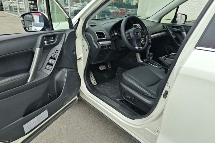Used Subaru Forester 2016 2.0i Fashion Navigation Edition Driver Seat