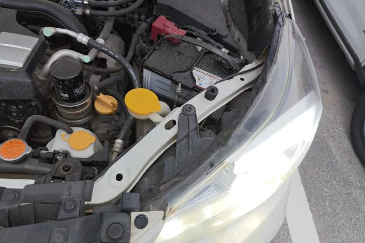 Used Subaru Forester 2016 2.0i Fashion Navigation Edition Engine Bay Left