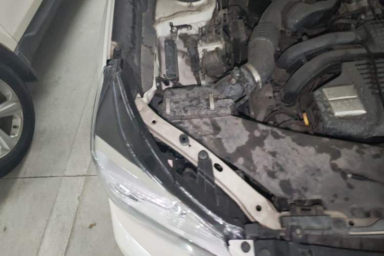 Used Subaru Forester 2016 2.0i Fashion Navigation Edition Engine Bay Right