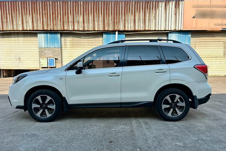 Used Subaru Forester 2016 2.0i Luxury Navigation Edition Exterior 2
