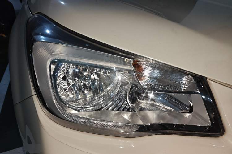 Used Subaru Forester 2016 2.0i Fashion Navigation Edition Exterior 3