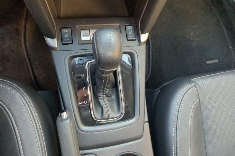 Used Subaru Forester 2016 2.5i Luxury Navigation Edition Gear Lever