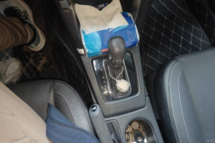 Used Subaru Forester 2016 2.0i Fashion Navigation Edition Gear Lever