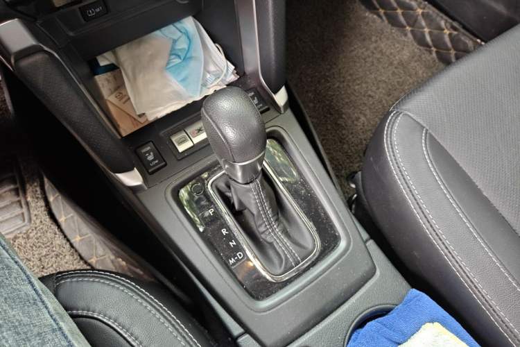 Used Subaru Forester 2016 2.0i Fashion Navigation Edition Gear Lever