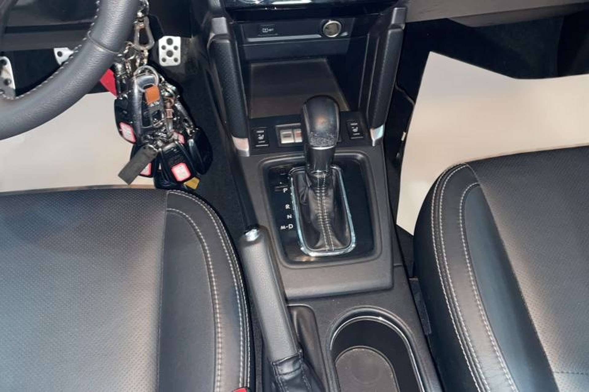Used Subaru Forester 2016 2.0i Fashion Navigation Edition Gear Lever