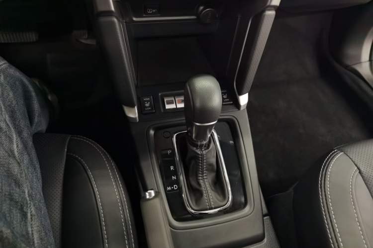 Used Subaru Forester 2016 2.5i Luxury Navigation Edition Gear Lever