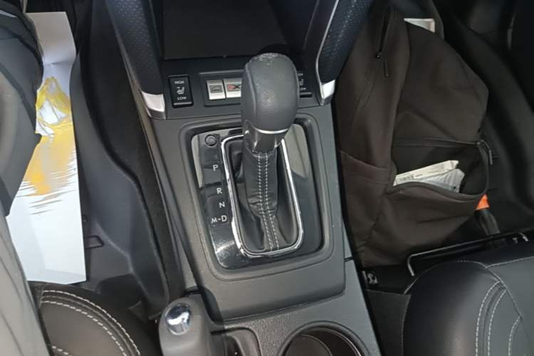 Used Subaru Forester 2016 2.0i Fashion Navigation Edition Gear Lever