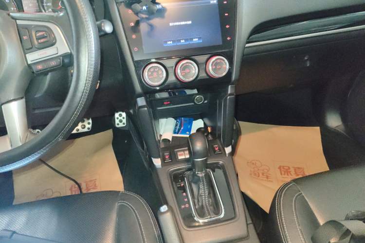 Used Subaru Forester 2016 2.0i Fashion Navigation Edition Gear Lever