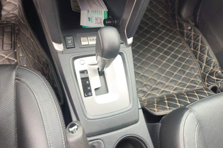 Used Subaru Forester 2016 2.0i Luxury Navigation Edition Gear Lever