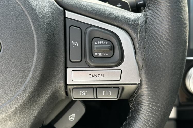 Used Subaru Forester 2016 2.5i Luxury Navigation Edition Interior 11