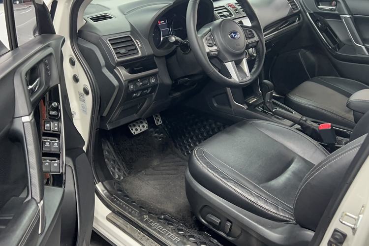 Used Subaru Forester 2016 2.5i Prestige Navigation Edition Interior 2