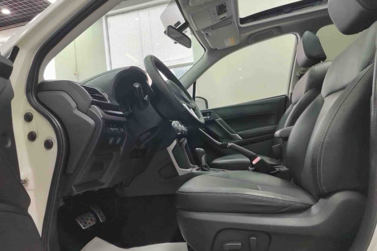 Used Subaru Forester 2016 2.0i Fashion Navigation Edition Interior 2