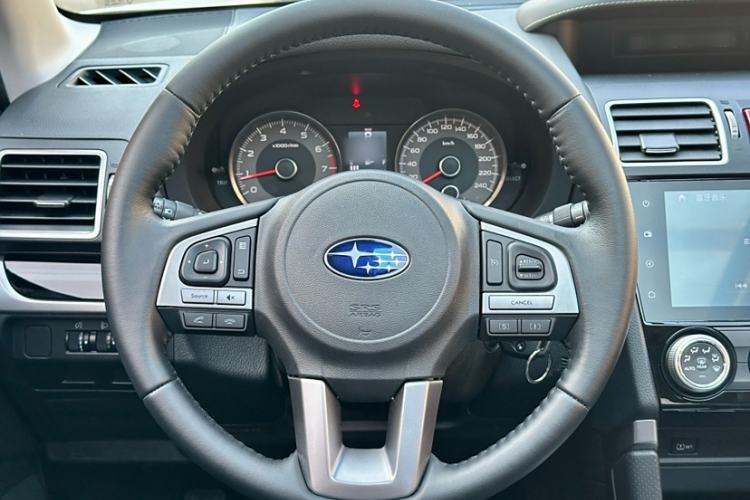 Used Subaru Forester 2016 2.0i Luxury Navigation Edition Interior 2
