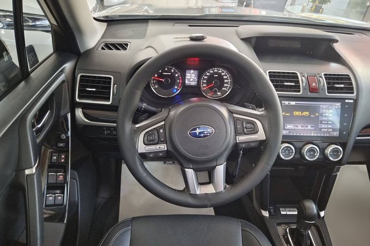Used Subaru Forester 2016 2.0i Fashion Navigation Edition Interior 2