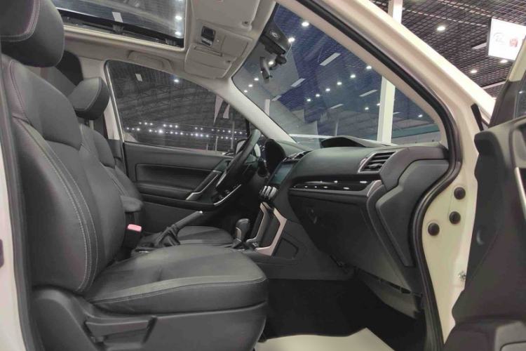 Used Subaru Forester 2016 2.0i Fashion Navigation Edition Interior 4