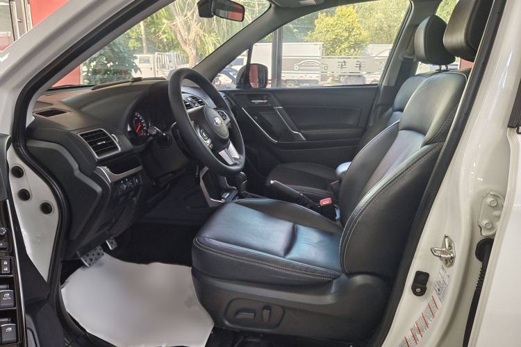 Used Subaru Forester 2016 2.0i Fashion Navigation Edition Interior 5