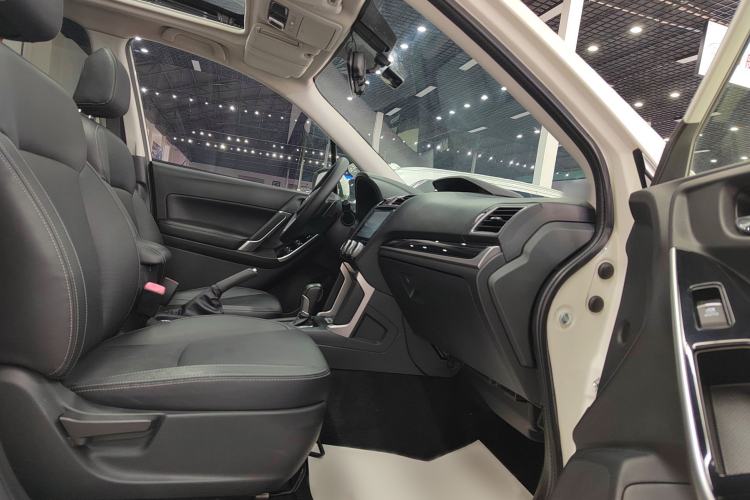 Used Subaru Forester 2016 2.0i Fashion Navigation Edition Interior 7