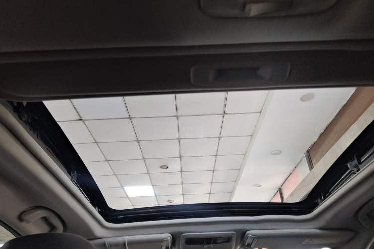 Used Subaru Forester 2016 2.0i Fashion Navigation Edition Interior 8