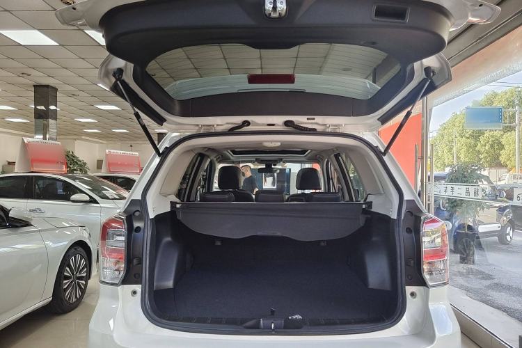 Used Subaru Forester 2016 2.0i Fashion Navigation Edition Interior 9