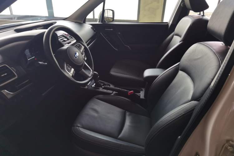 Used Subaru Forester 2016 2.5i Luxury Navigation Edition Left Front Seat