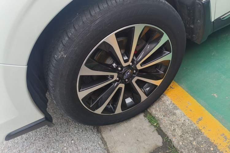 Used Subaru Forester 2016 2.0i Fashion Navigation Edition Left Front Wheel Hub