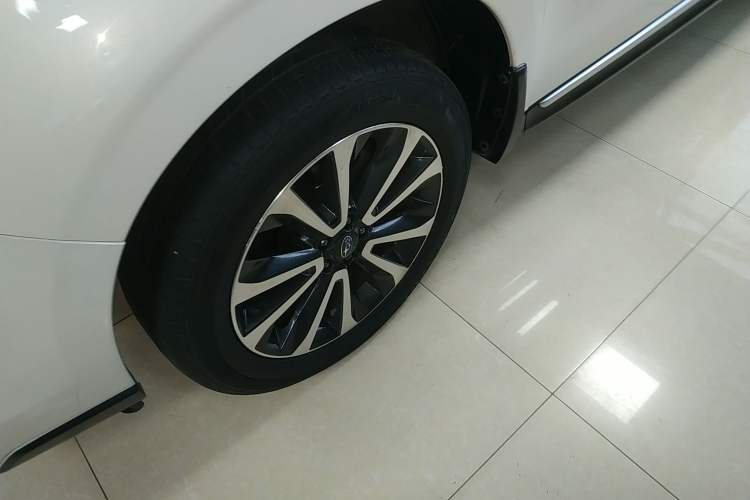 Used Subaru Forester 2016 2.0i Fashion Navigation Edition Left Front Wheel Hub