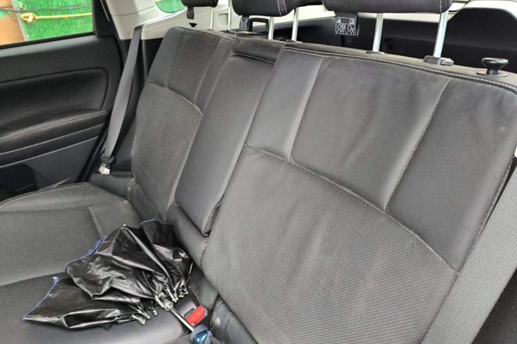 Used Subaru Forester 2016 2.5i Luxury Navigation Edition Left Rear Seat