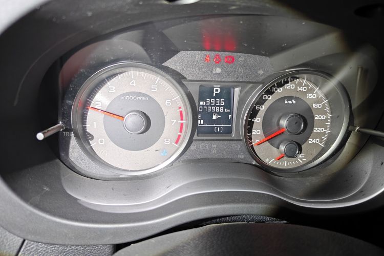 Used Subaru Forester 2016 2.0i Fashion Navigation Edition Odometer Close Up