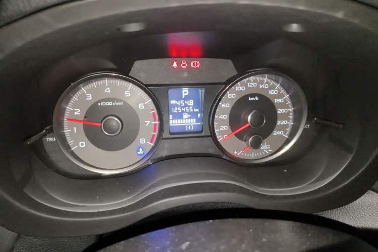 Used Subaru Forester 2016 2.0i Luxury Navigation Edition Odometer Close Up