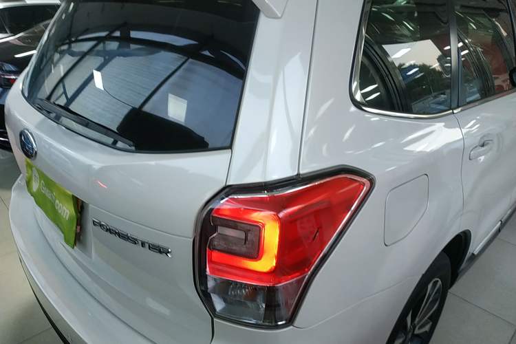 Used Subaru Forester 2016 2.0i Fashion Navigation Edition Rear Right 45 Deg