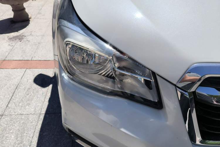 Used Subaru Forester 2016 2.0i Luxury Navigation Edition Right Front Headlight