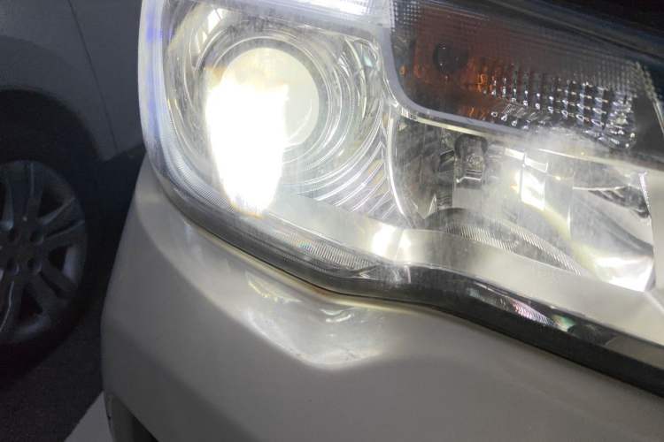 Used Subaru Forester 2016 2.0i Fashion Navigation Edition Right Front Headlight