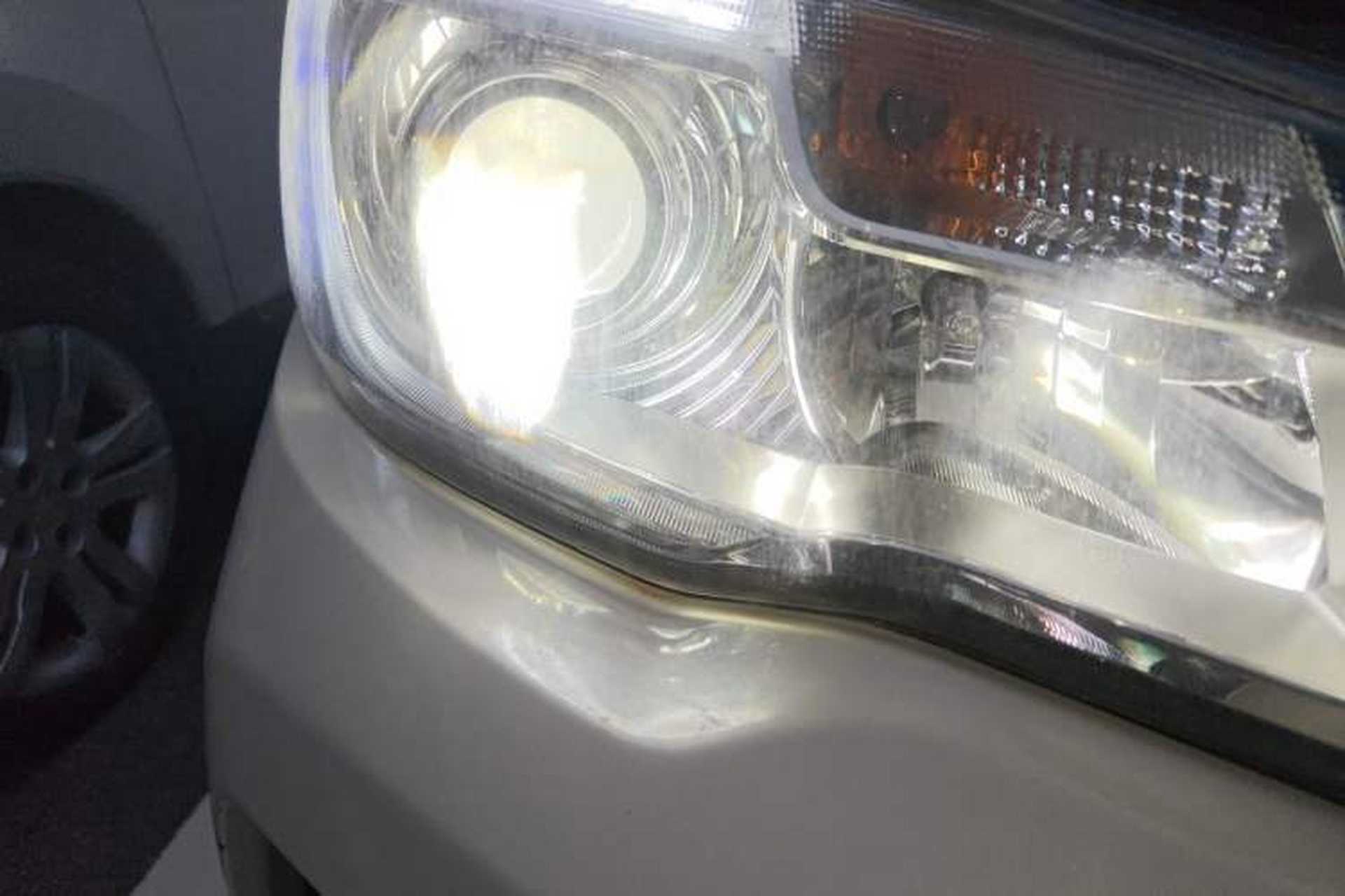 Used Subaru Forester 2016 2.0i Fashion Navigation Edition Right Front Headlight