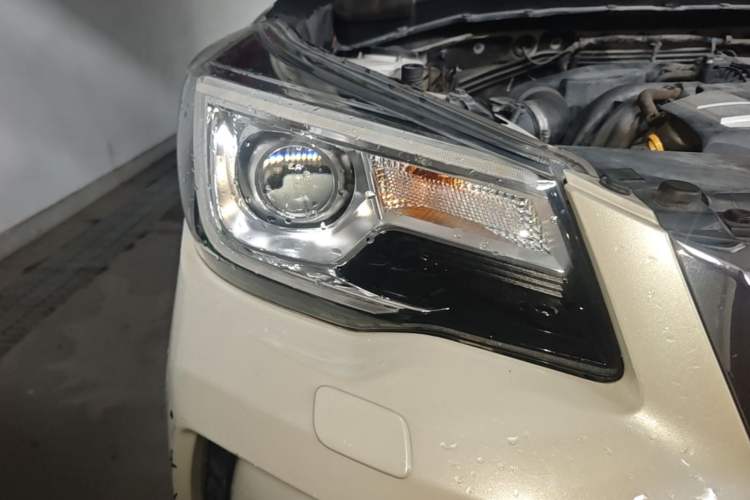 Used Subaru Forester 2016 2.5i Prestige Navigation Edition Right Front Headlight