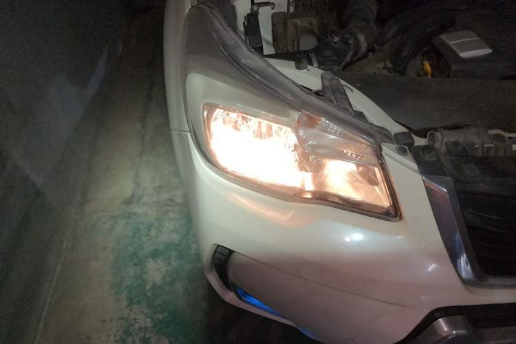 Used Subaru Forester 2016 2.0i Fashion Navigation Edition Right Front Headlight