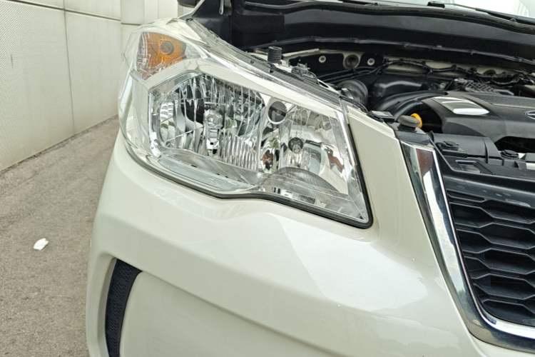 Used Subaru Forester 2016 2.0i Fashion Navigation Edition Right Front Headlight