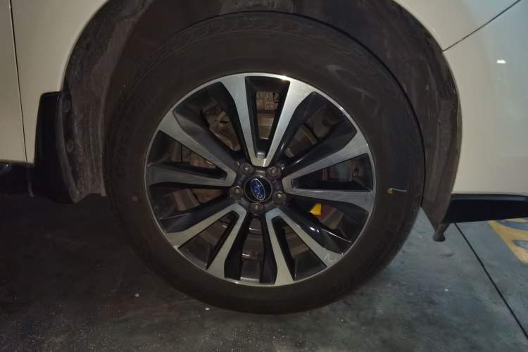 Used Subaru Forester 2016 2.0i Fashion Navigation Edition Right Front Wheel Hub