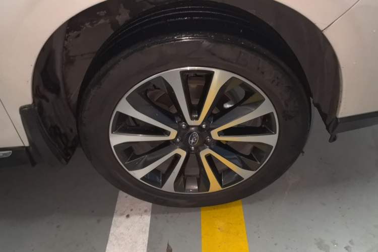 Used Subaru Forester 2016 2.0i Fashion Navigation Edition Right Front Wheel Hub