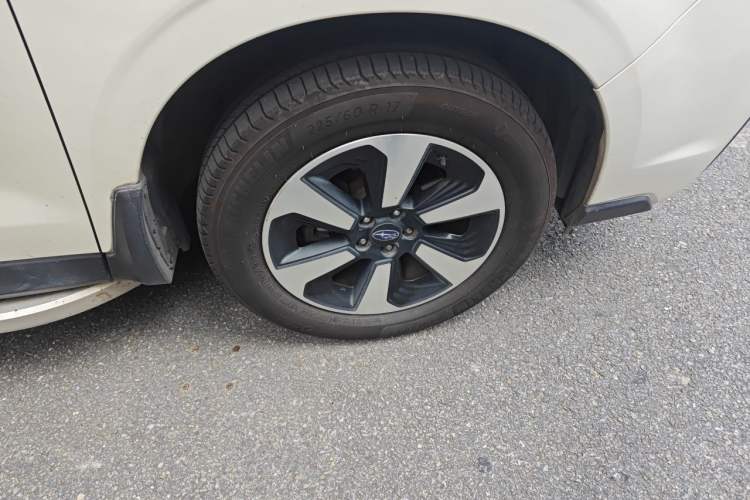 Used Subaru Forester 2016 2.0i Luxury Navigation Edition Right Front Wheel Hub