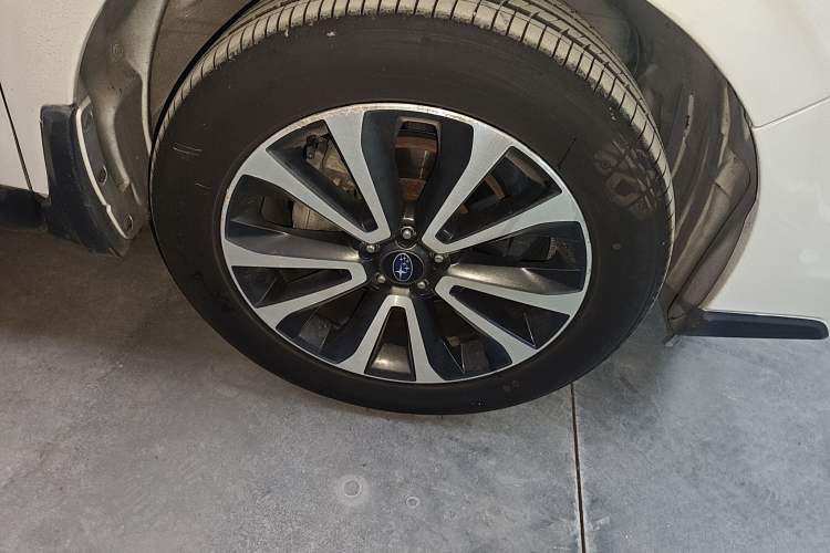 Used Subaru Forester 2016 2.5i Prestige Navigation Edition Right Front Wheel Hub