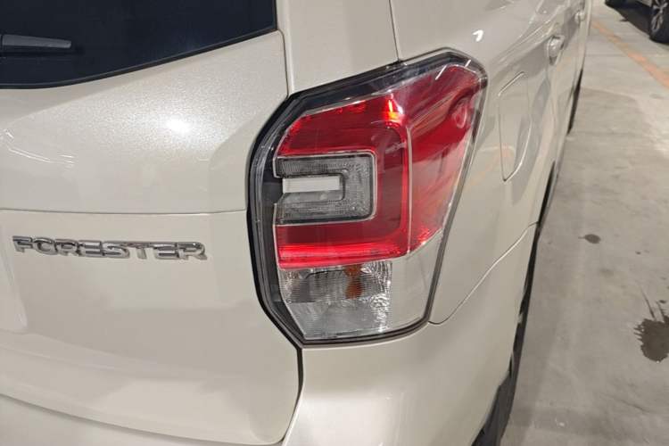 Used Subaru Forester 2016 2.0i Fashion Navigation Edition Right Rear Taillight