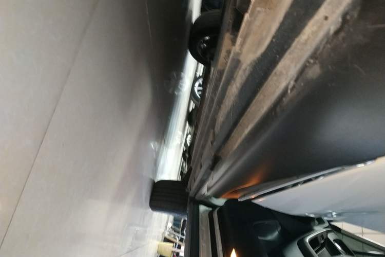 Used Subaru Forester 2016 2.0i Fashion Navigation Edition Right Side Sill