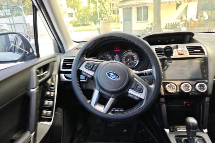 Used Subaru Forester 2016 2.0i Fashion Navigation Edition Steering Wheel