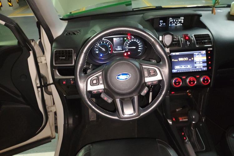 Used Subaru Forester 2016 2.5i Luxury Navigation Edition Steering Wheel
