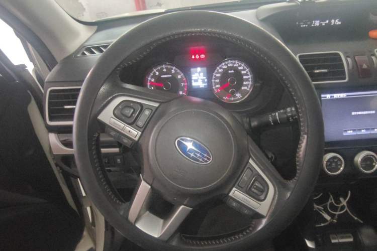 Used Subaru Forester 2016 2.0i Luxury Navigation Edition Steering Wheel