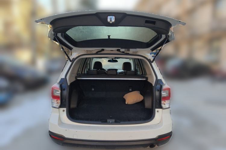 Used Subaru Forester 2016 2.5i Luxury Navigation Edition Trunk